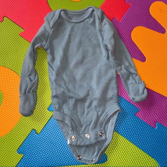 BUNDLE ✅ 6pcs onesies - Picture 6 of 9